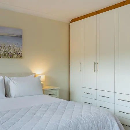 Ferienhaus Guestready - Cosy Retreat In Chapelizod Dublin