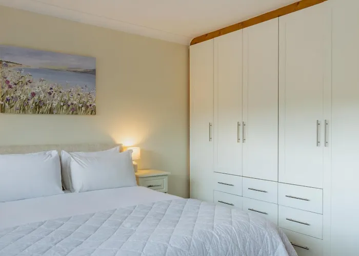 Ferienhaus Guestready - Cosy Retreat In Chapelizod Dublin